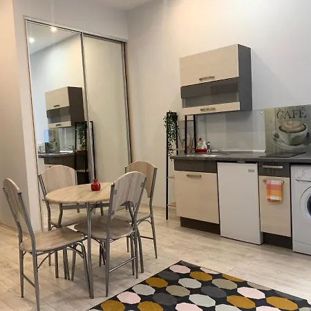 Modern-style Flat 2